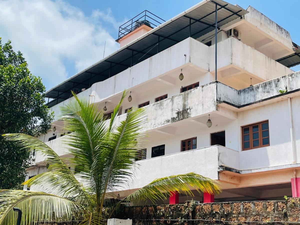 La Costa Residency Hotel วากาตอร์ ภายนอก รูปภาพ
