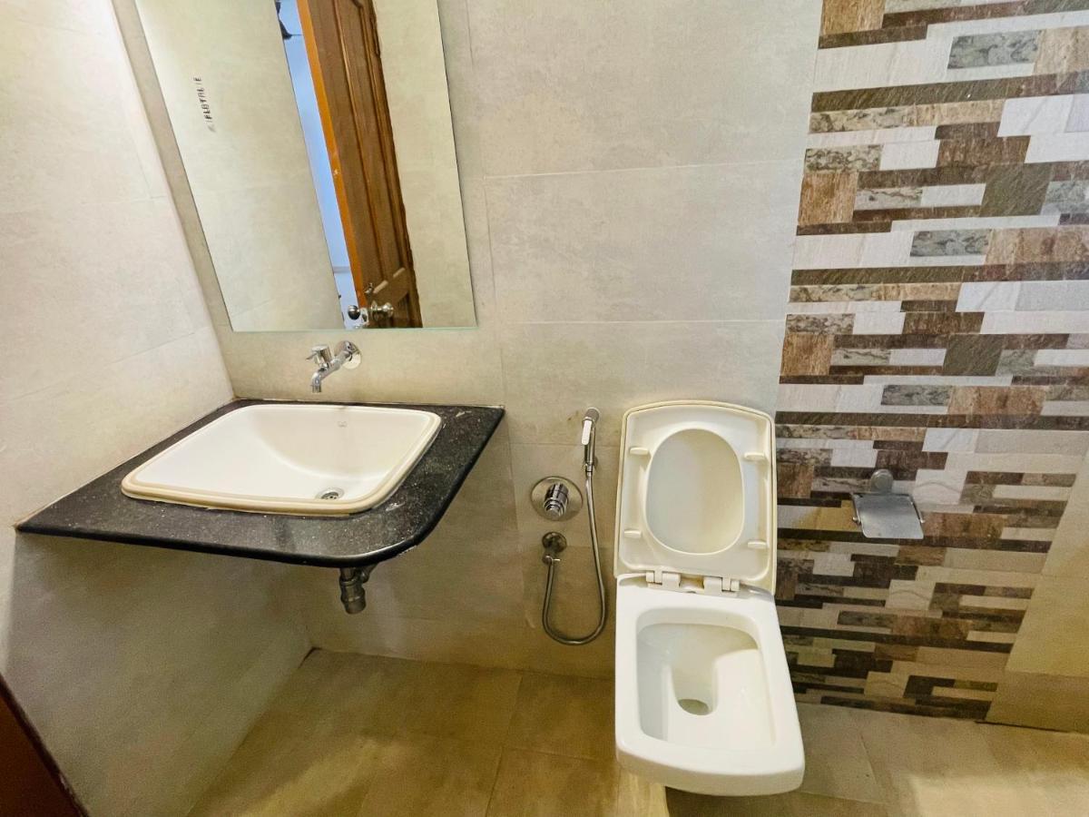 La Costa Residency Hotel วากาตอร์ ภายนอก รูปภาพ