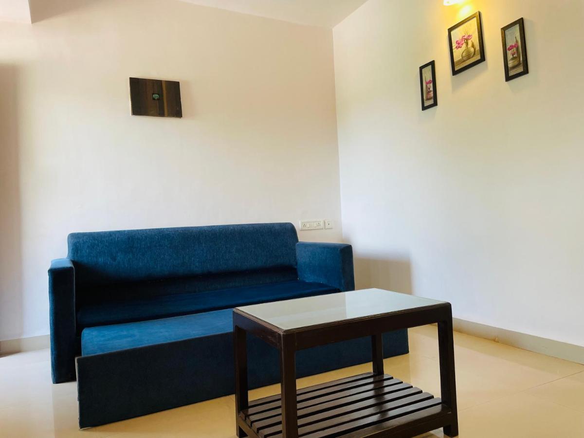 La Costa Residency Hotel วากาตอร์ ภายนอก รูปภาพ
